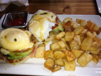 District - Eggs Benedict