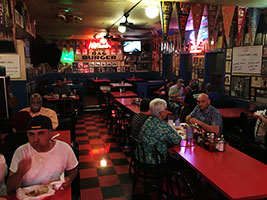 Hut's-Hamburgers-Restaurant-review-by-Rob-Balon-Austin-TX